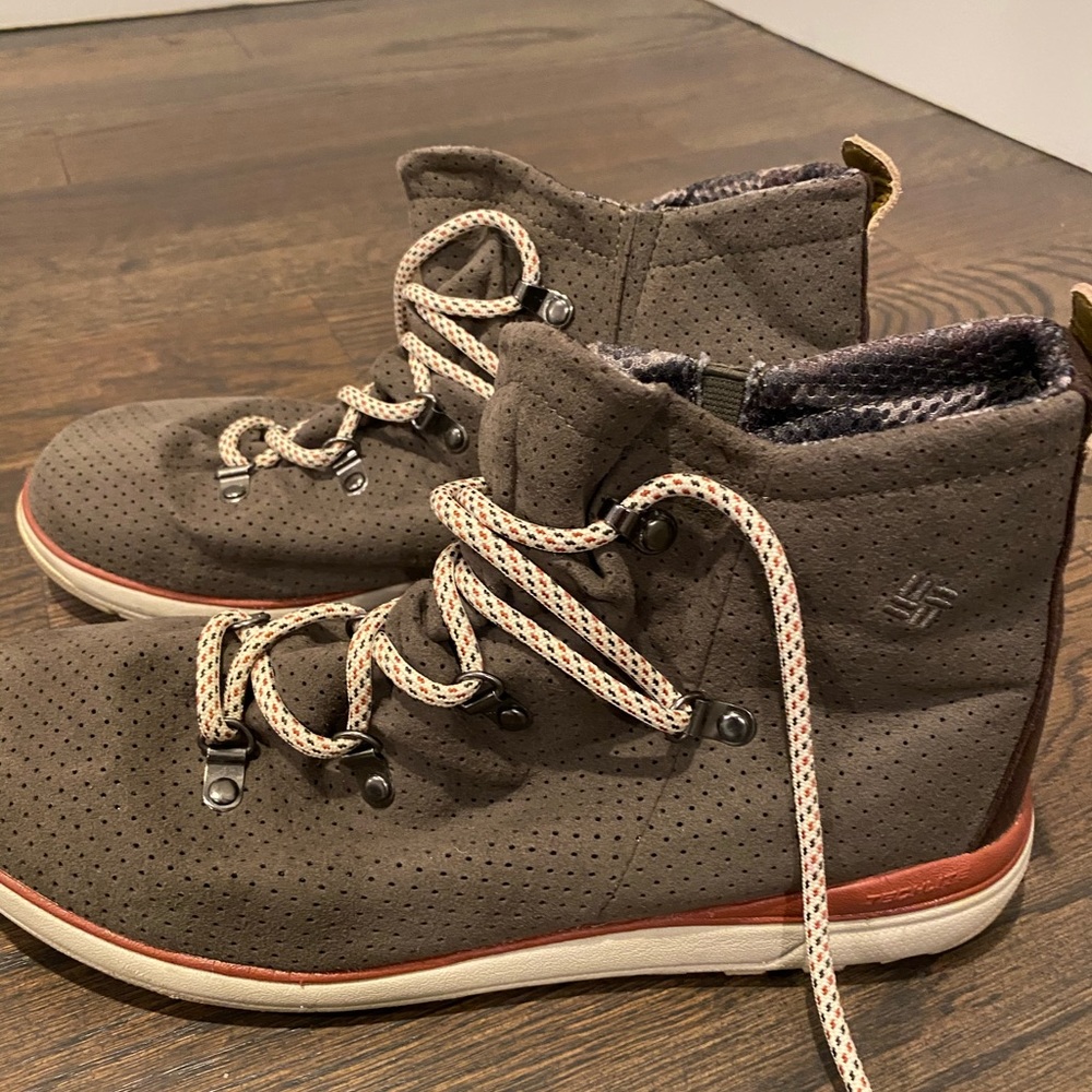 Men’s casual trainers (size 8)